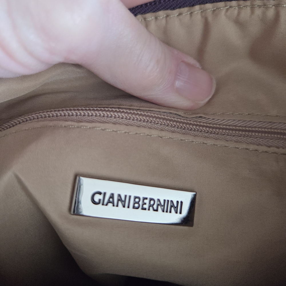Giani Bernini Plum Leather Crossbody Bag - Picture 5 of 6
